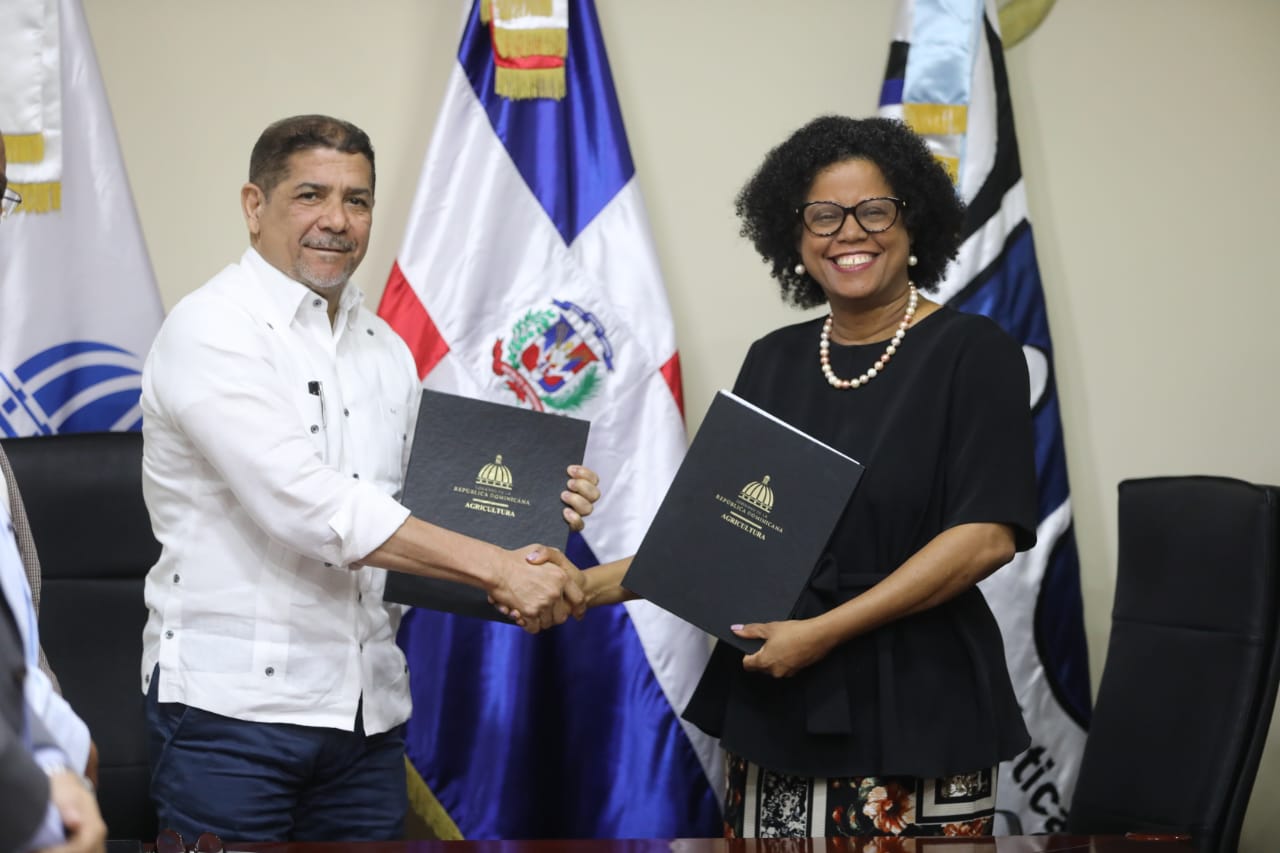 La ONE y Agricultura firman convenio de colaboración para fortalecer las estadísticas del sector agropecuario