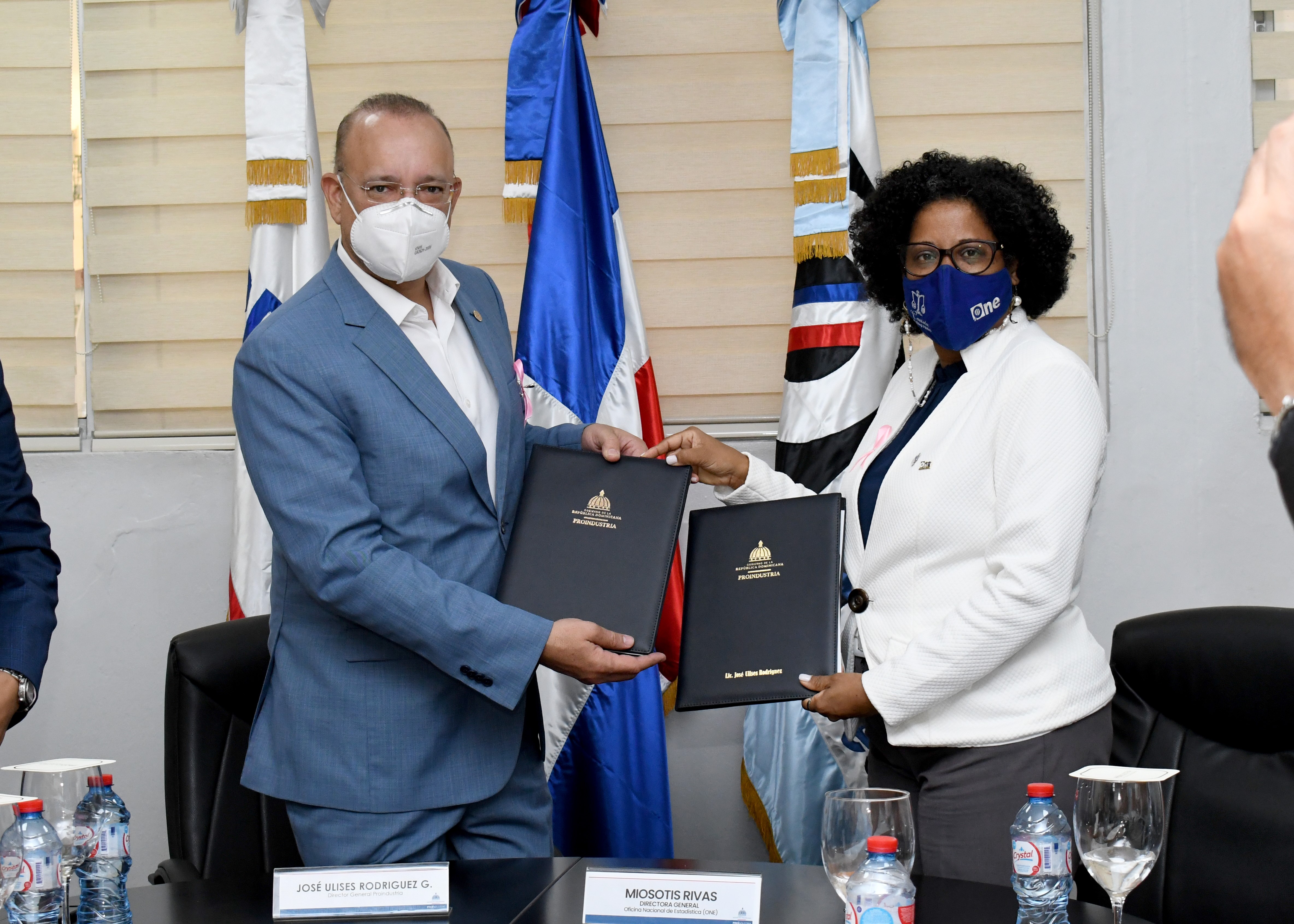 ONE y PROINDUSTRIA firman convenio de colaboración para producción de estadística de sector industrial