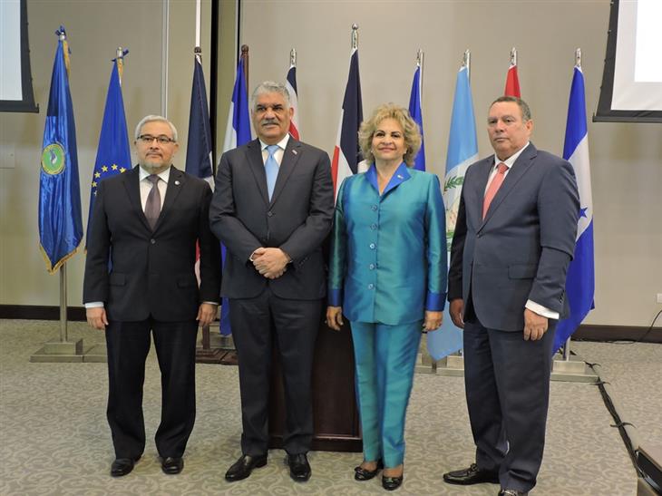 República Dominicana recibe representantes de la Comisión Centroamericana Estadística 