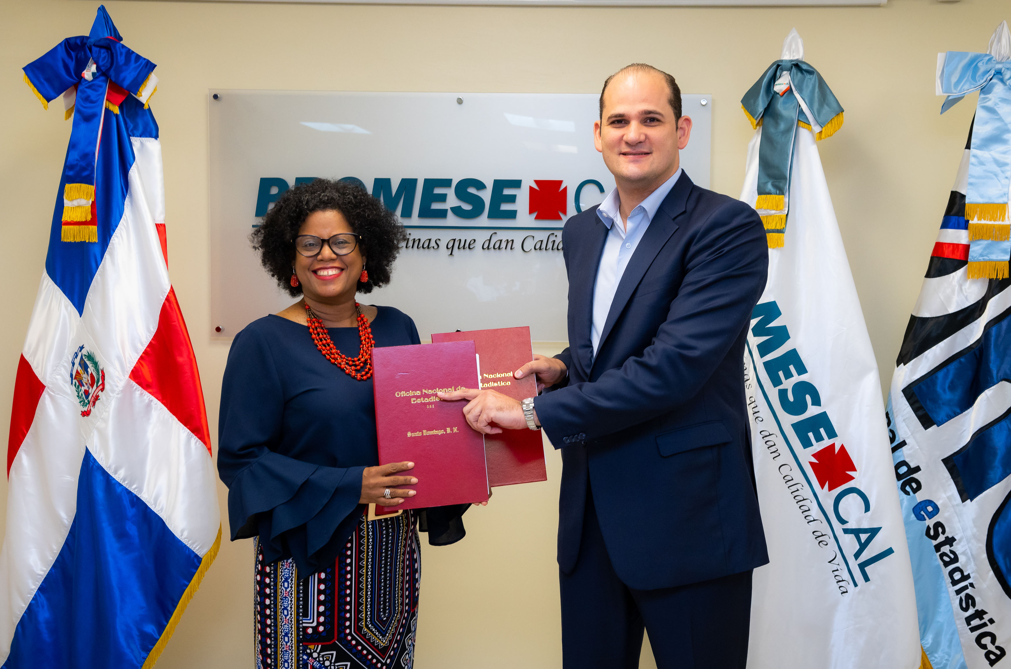 ONE y PROMESE/CAL  firman acuerdo de colaboración para XCNPV