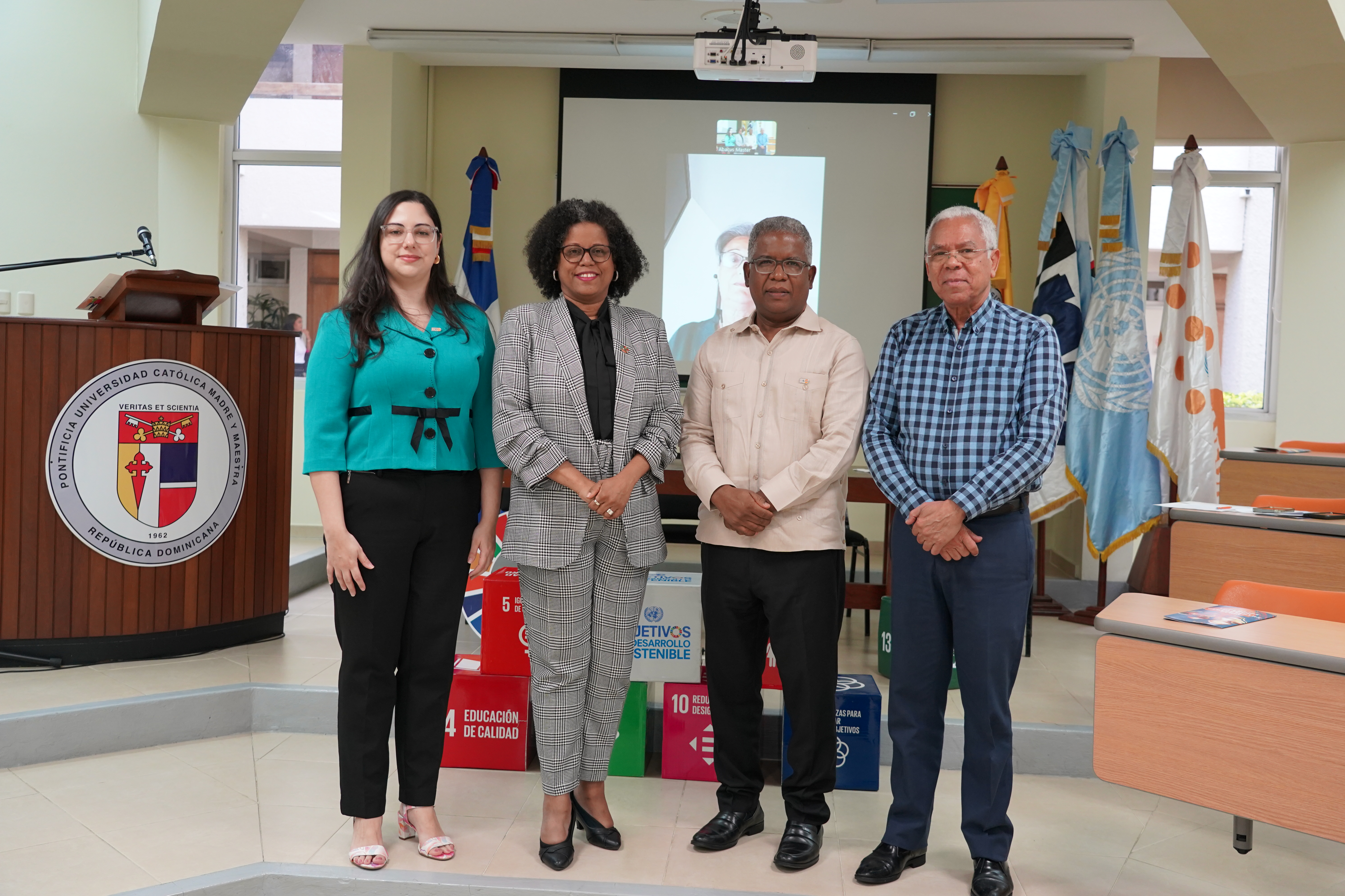 Fondo de Población ONU en Día Mundial de Población: cada día mueren 800 mujeres en el mundo al dar a luz, según Estado de la Población Mundial