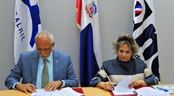 ONE y SISALRIL firman convenio para levantar datos sobre el Seguro Familiar de Salud