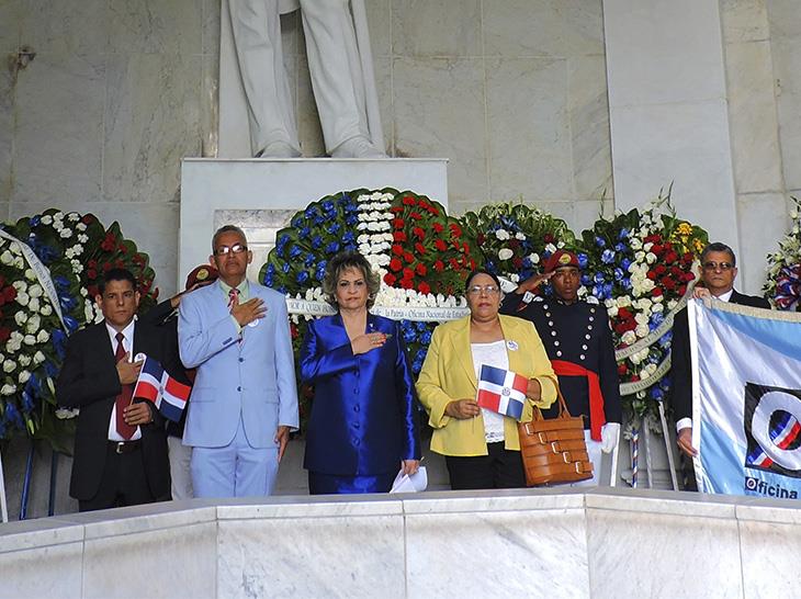 ONE rinde homenaje a Padres de la Patria; anuncia primeros pasos para el Censo 2020